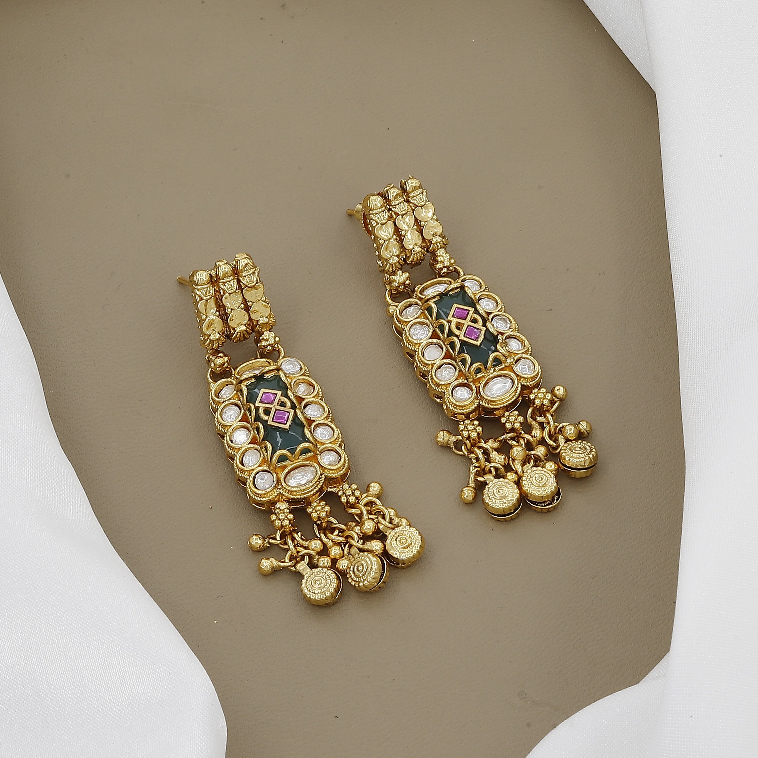 Handcrafted Kundan & Stone Necklace Set