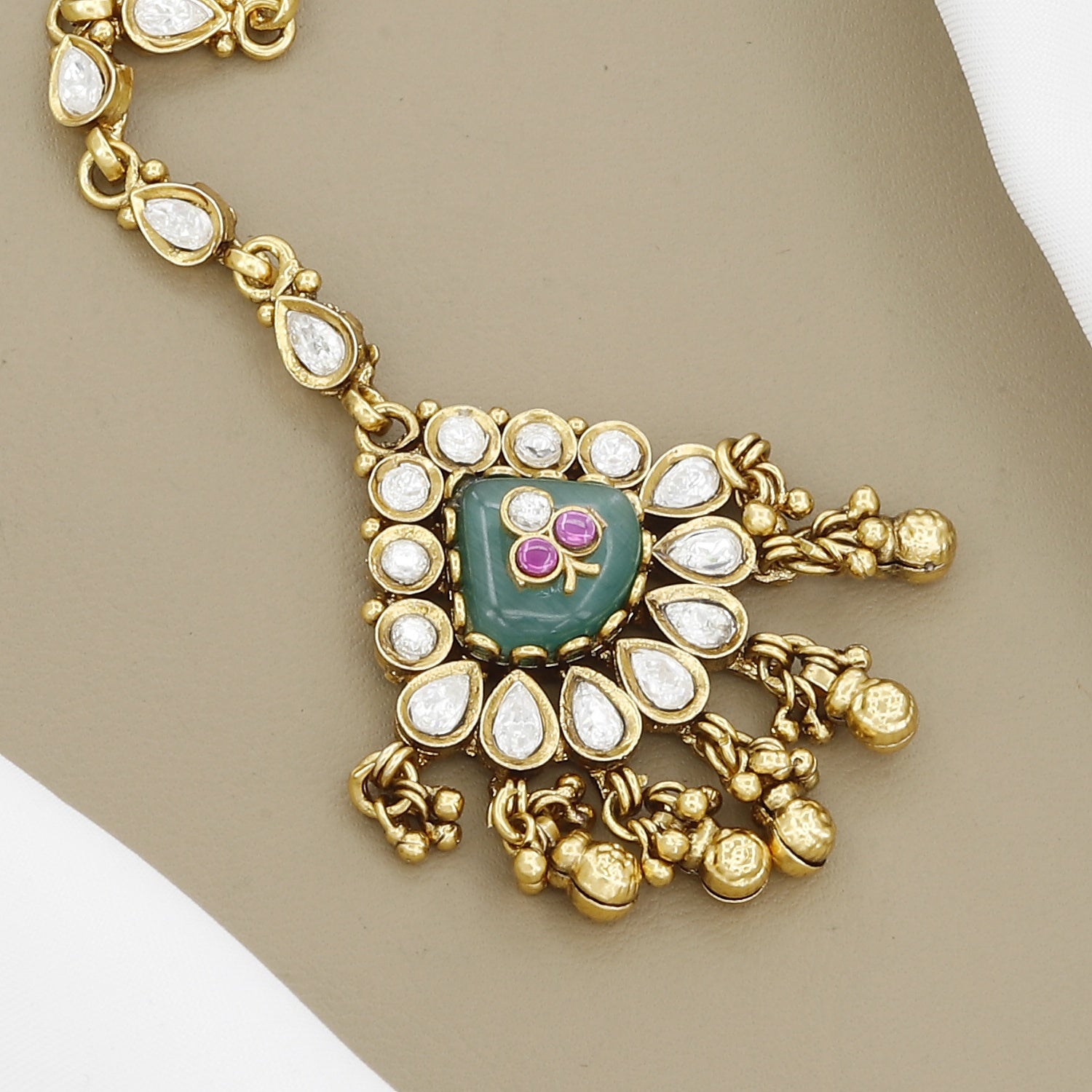 Kundan Polki Maang Tikka with Central Green Stone