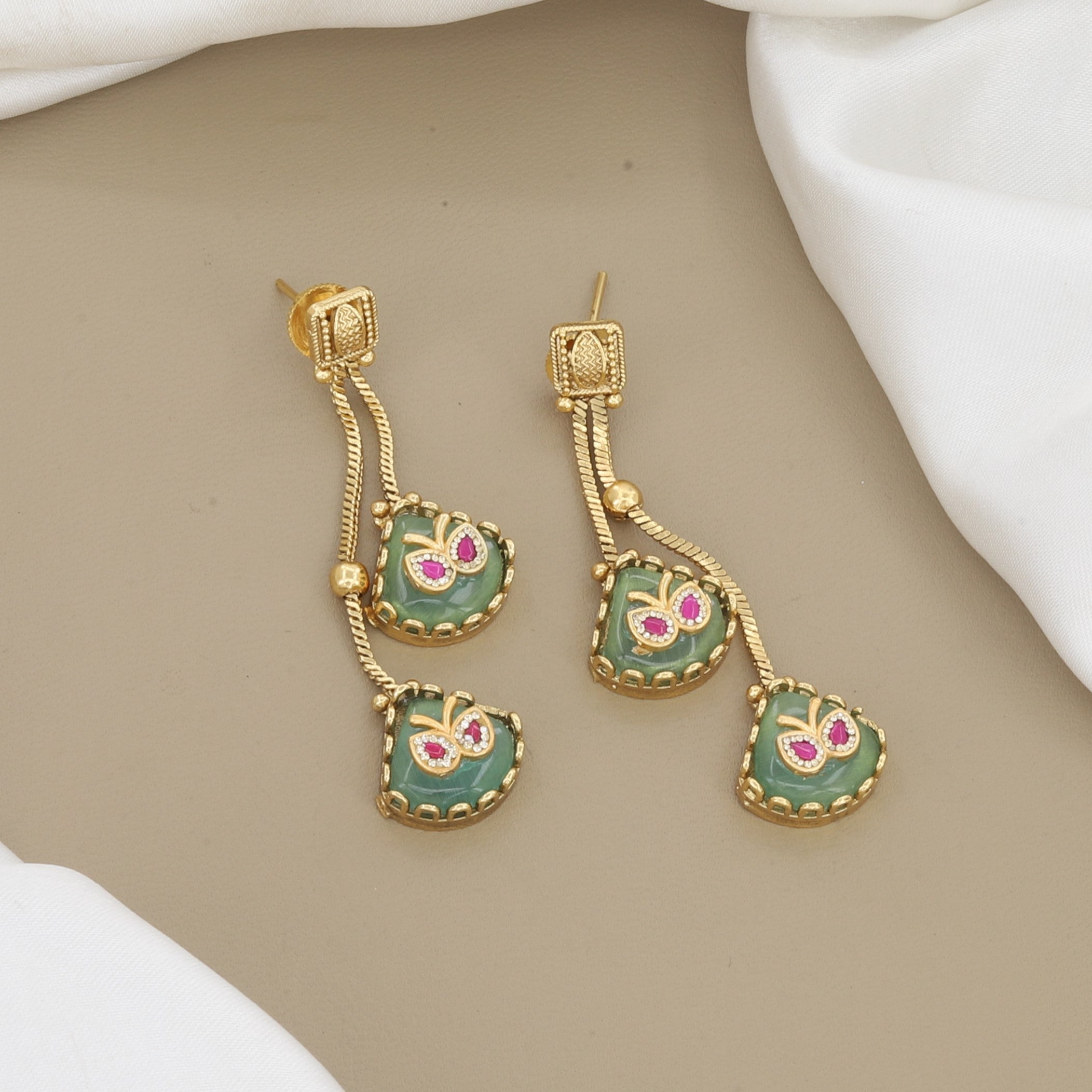 3-Layer Gold Multi-Strand Necklace Set with Green Stones