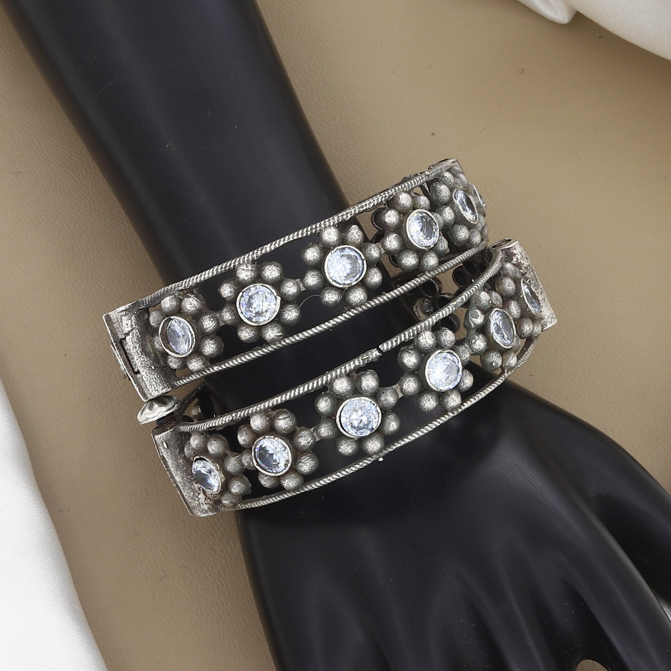 Handcrafted Oxidized Silver Flower Patla Set for Women