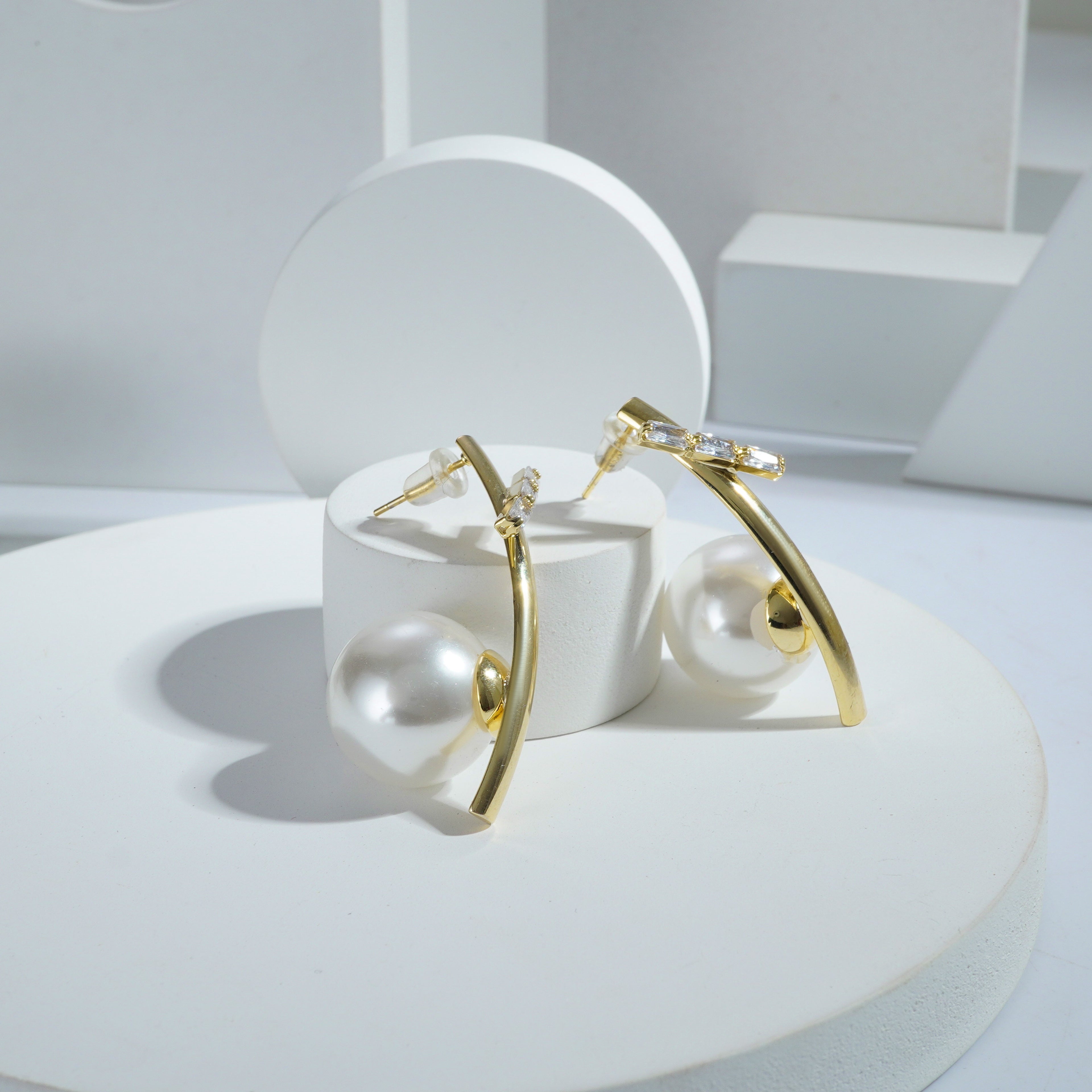 New Sterling Fancy Earrings With Big Perl