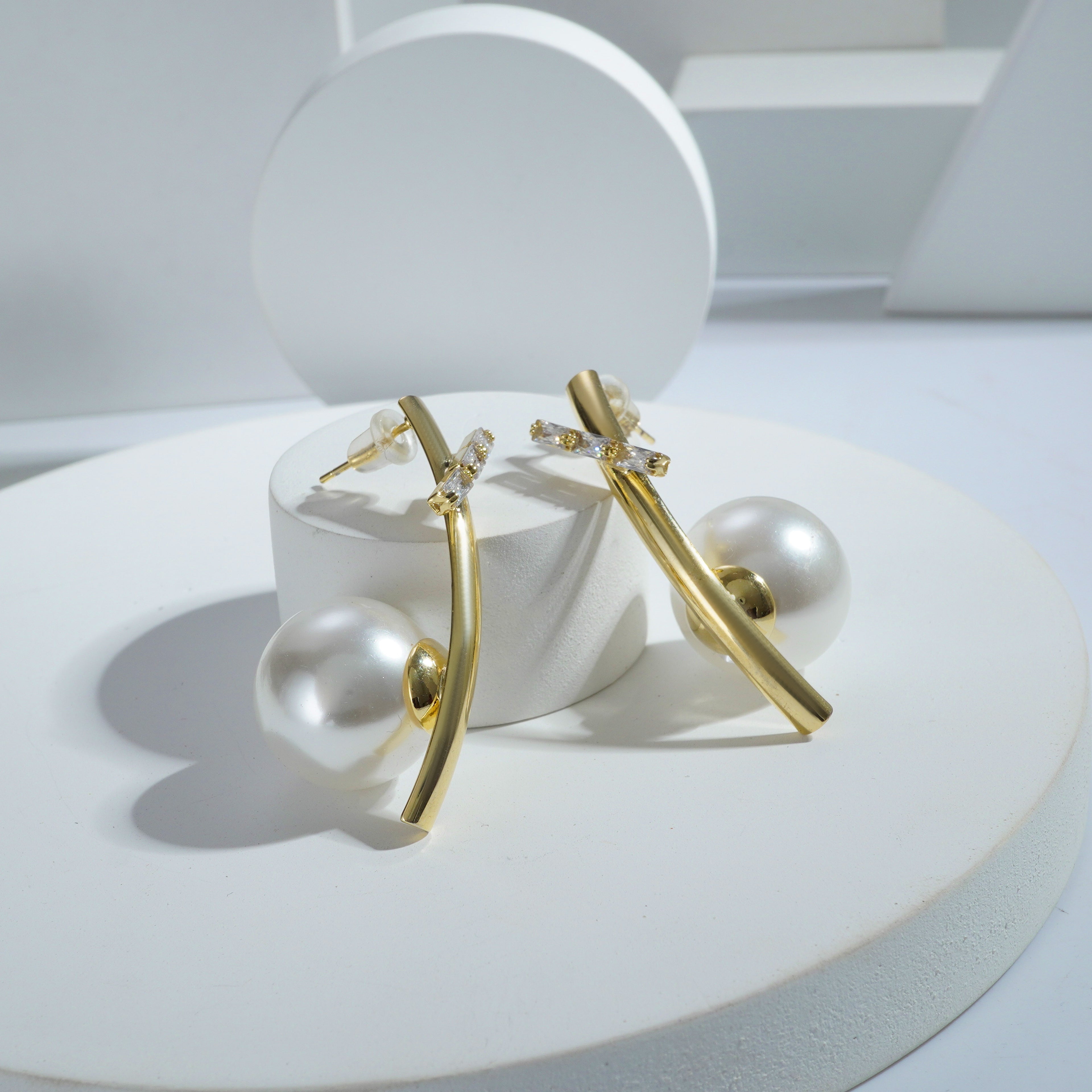 New Sterling Fancy Earrings With Big Perl
