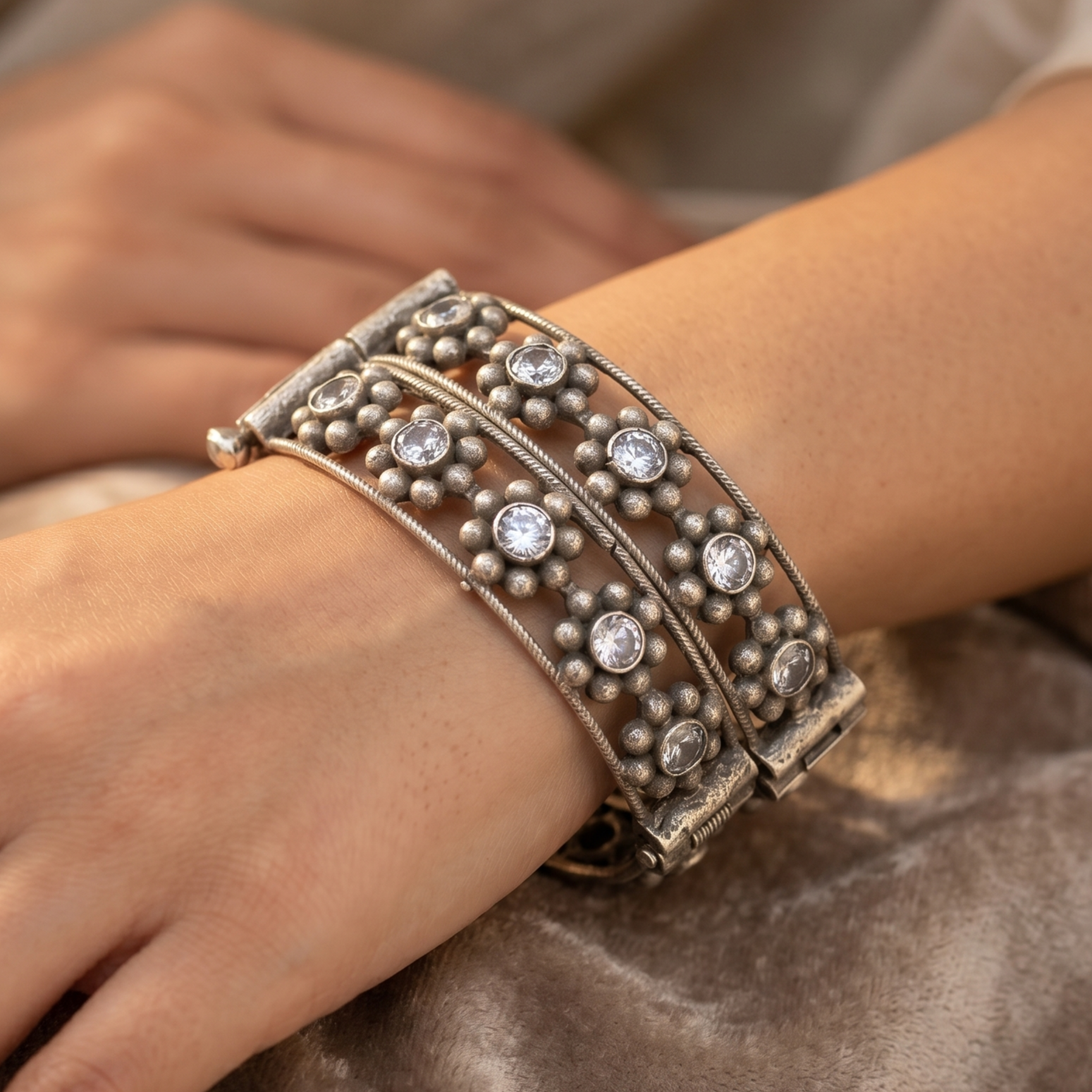 Handcrafted Oxidized Silver Flower Patla Set for Women