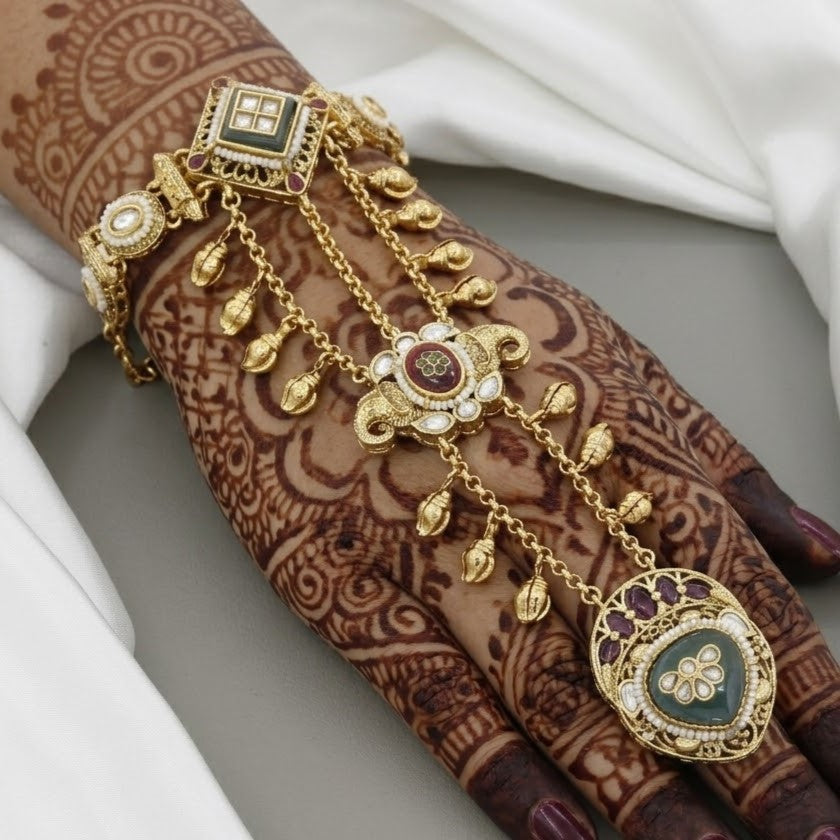 Traditional Heritage Antique Hath Panja with Green Stone