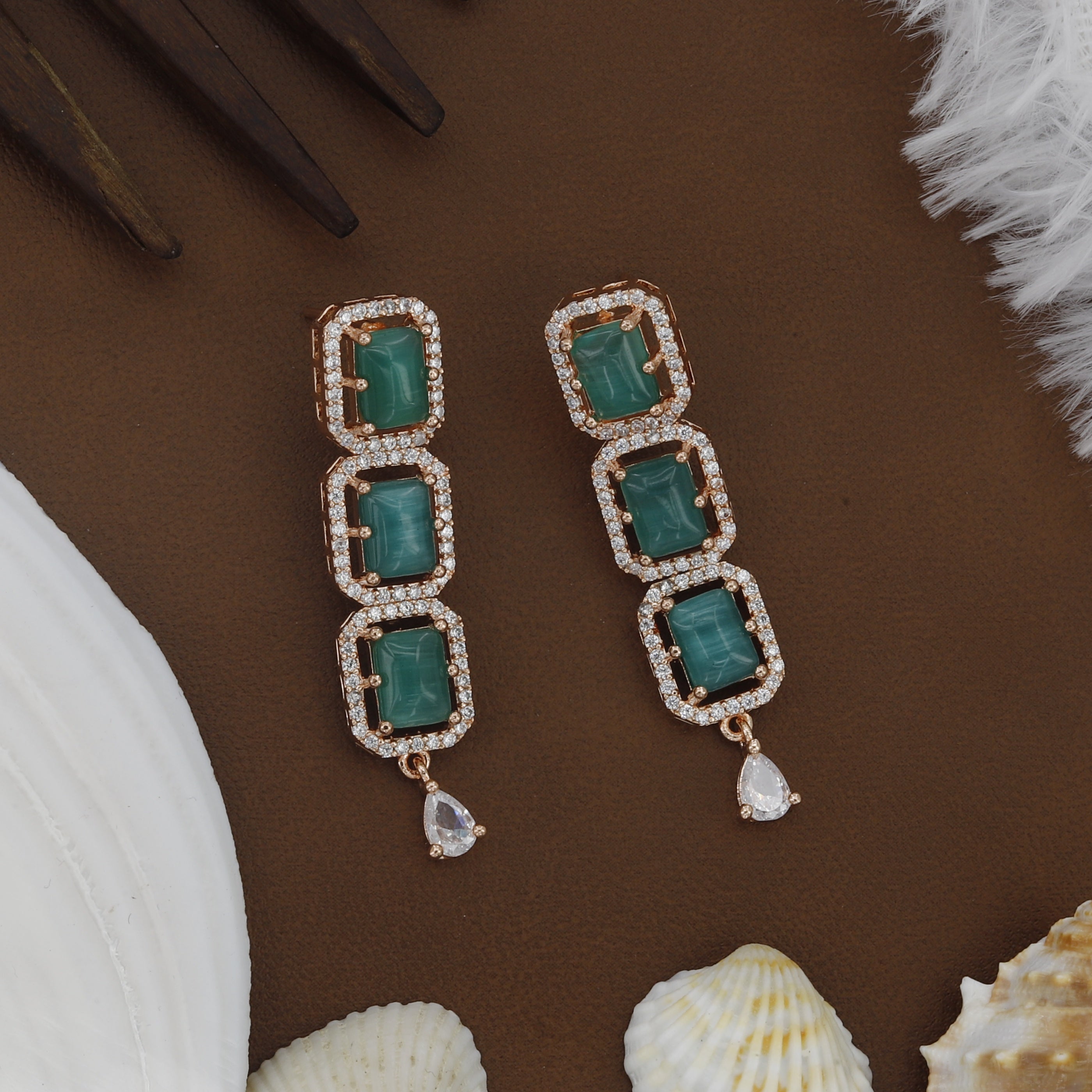 Green Stone Rose polish Diamond Necklace Set